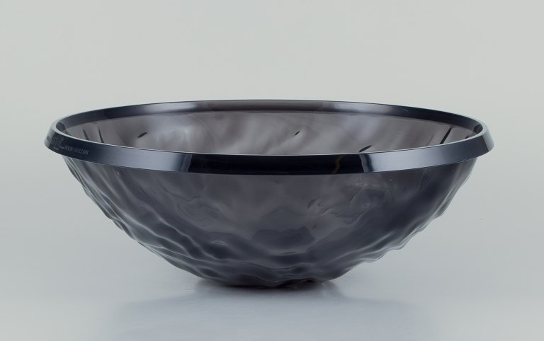 Mario Bellini for Kartell, Italy.Large "Moon" bowl in smoke-colored PMMA plastic.