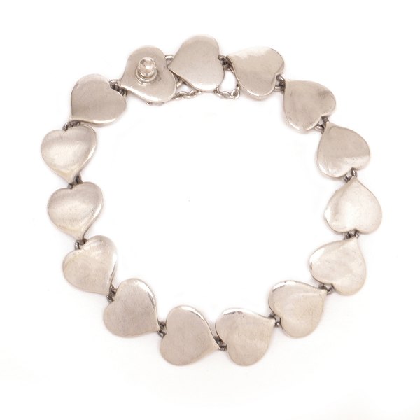 Hans Hansen, Denmark, sterlingsilver bracelet with hearts. L: 18,5cm