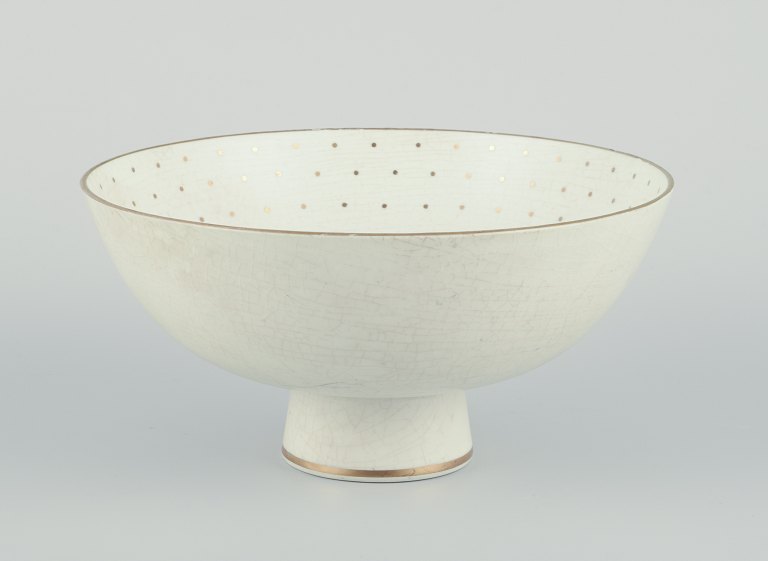 Arthur Percy for Gefle, Sweden. Porcelain bowl on base.