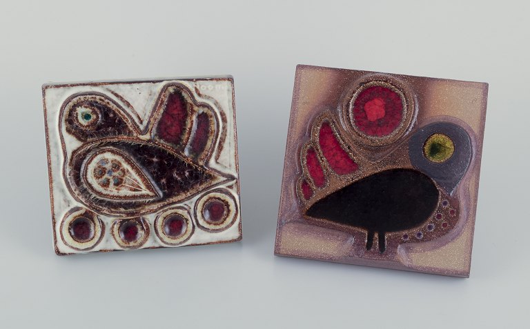 Søholm, Bornholm.
To retro keramikrelieffer.