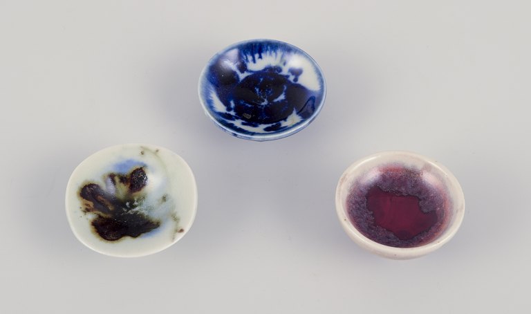 Carl Harry Stålhane for "Designhuset", Sweden.
Three unique miniature bowls in stoneware.