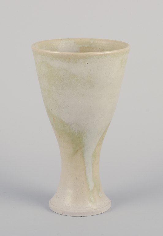 Svensk keramiker. Unika bæger af keramik.&#8232;