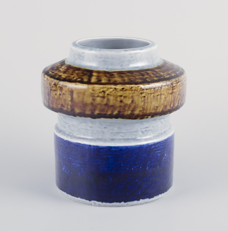 Olle Alberius for Rörstrand, Sverige.
”Titus” keramikvase af stentøj.