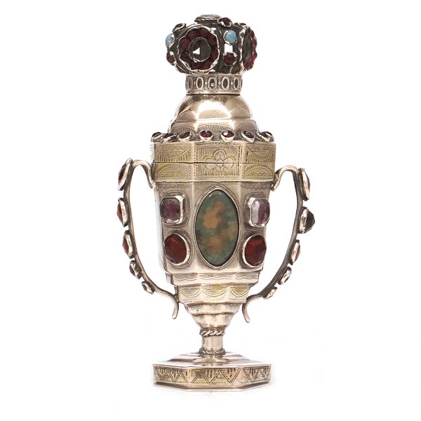 Silver vinaigrette by Poul Hansen, Tønder, Denmark. H: 12,5cm