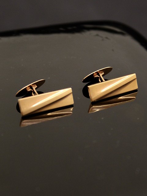 8 carat gold cufflinks