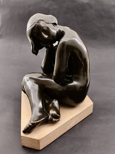 Just Andersen discometal pige på marmorsokkel