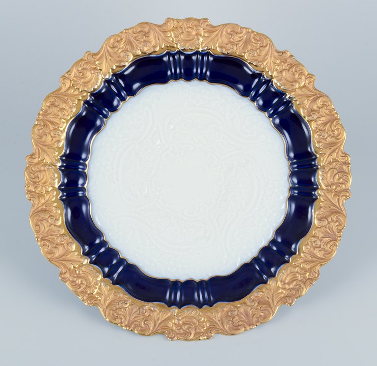 Meissen, Germany. Decorative plate in porcelain.