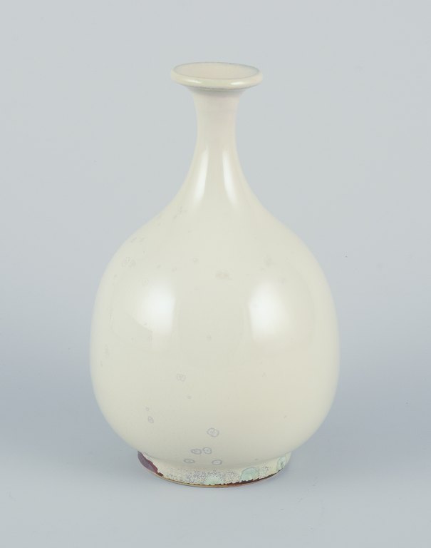 Sven Hofverberg, svensk keramiker, eget værksted.
Unika keramikvase.