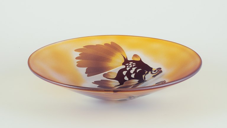 Paul Hoff (b. 1945) for Kosta Boda. Unique art glass bowl.
