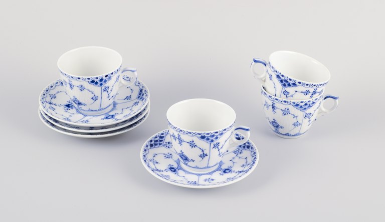Royal Copenhagen Musselmalet Halvblonde, fire par kaffekopper med  underkopper.