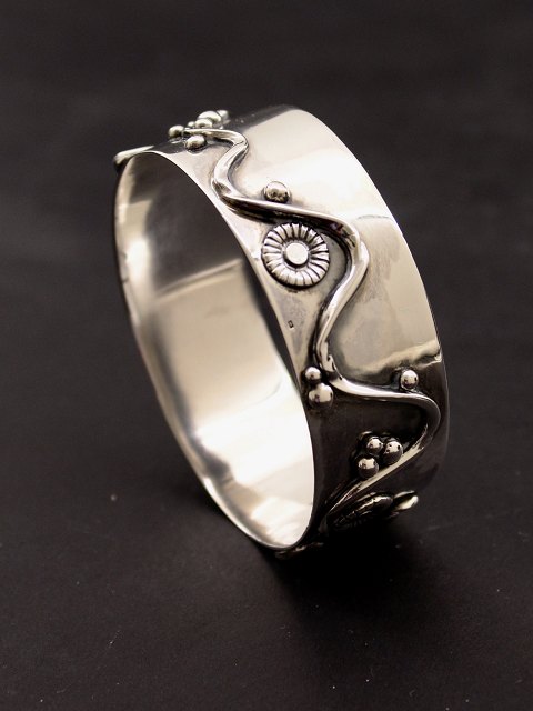 Evald Nielsen art nouveau sterling silver bangle