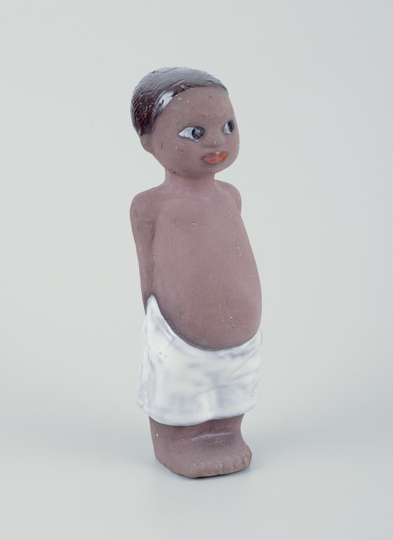 Mari Simmulson for Upsala Ekeby.
Figure of a child. Glazed stoneware.