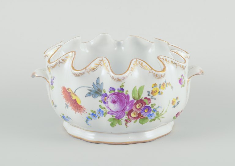 Richard Klemm, Dresden, Germany.
Glass cooler (monteith) of porcelain.