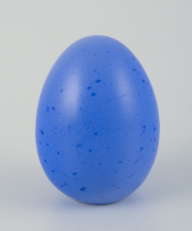 Höganäs Studio, Sweden.
Egg in stoneware.