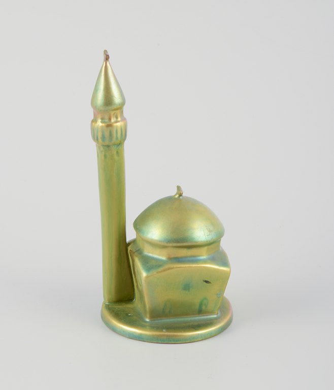 Zsolnay, Hungary.
Ceramic sculpture in the shape of a minaret.