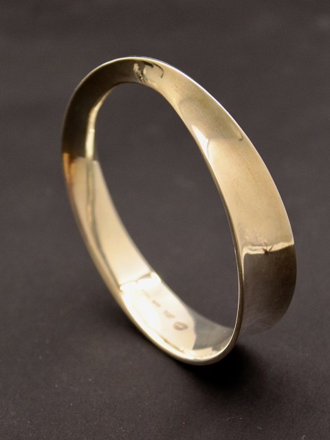 Vivianna Torun for Georg Jensen Mobius bangle