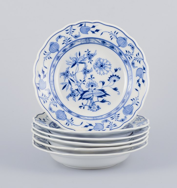 Meissen, Germany.
A set of six deep porcelain plates with "Blue Onion" pattern.