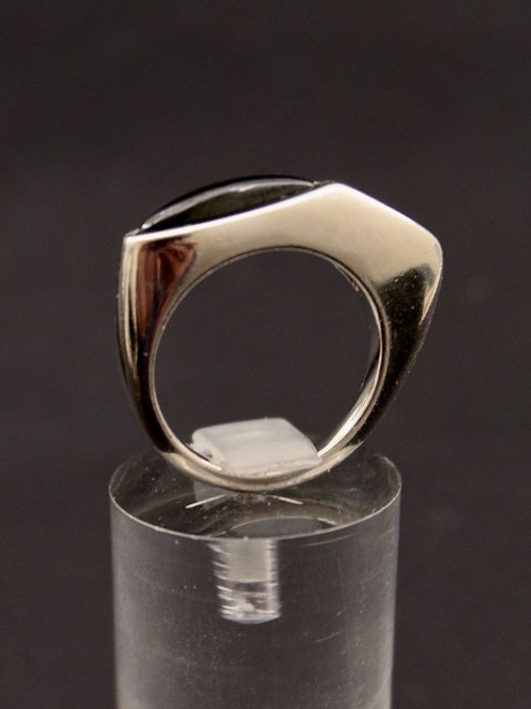 Sterling silver ring with dark carnelian