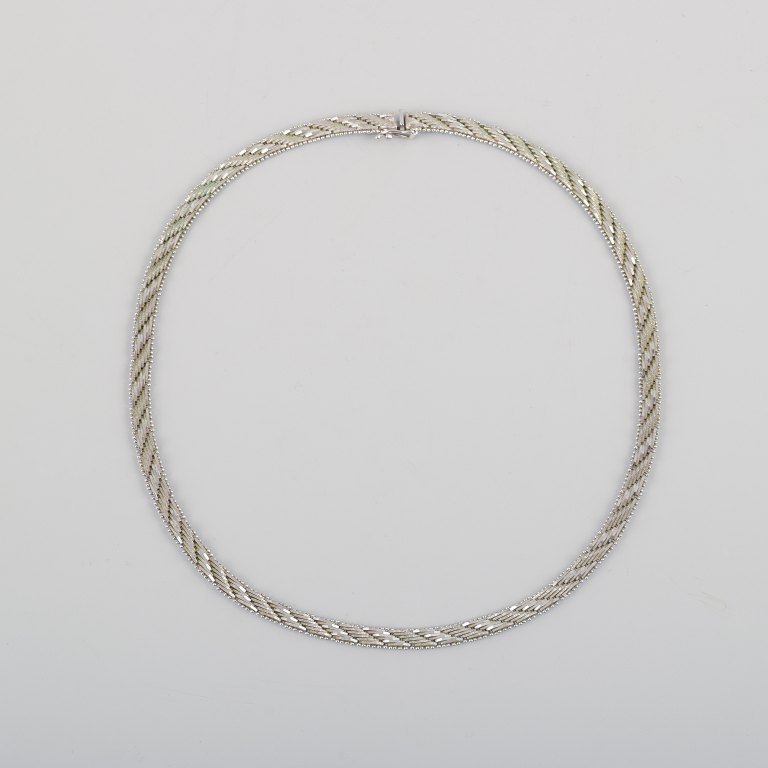 Italian necklace in sterling silver.