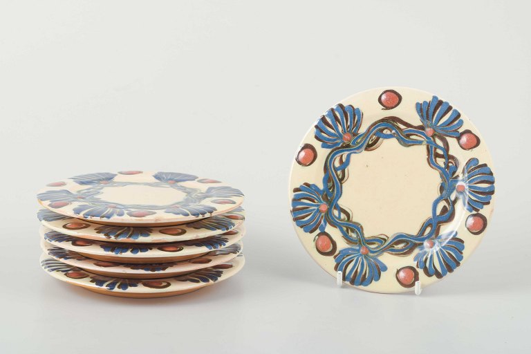 Kähler, Danmark
Seks små tallerkner i Marguerite-stellet.