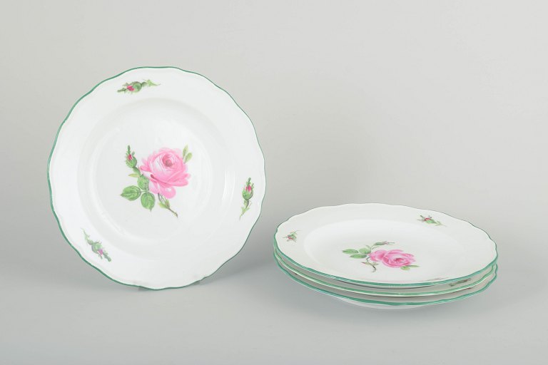 Meissen
4 tallerkener “Pink Rose”, 1930’erne.