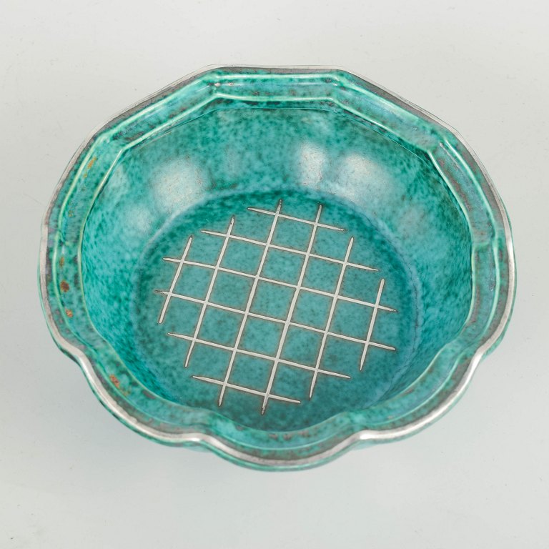 Wilhelm Kåge for Gustavsberg
Art Deco flower bowl from the Argenta series, 1940s.