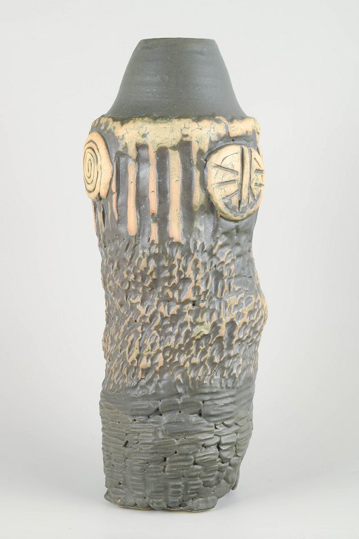 Bernard RookeBrutalist unique ceramic vase, 1960s/70s.