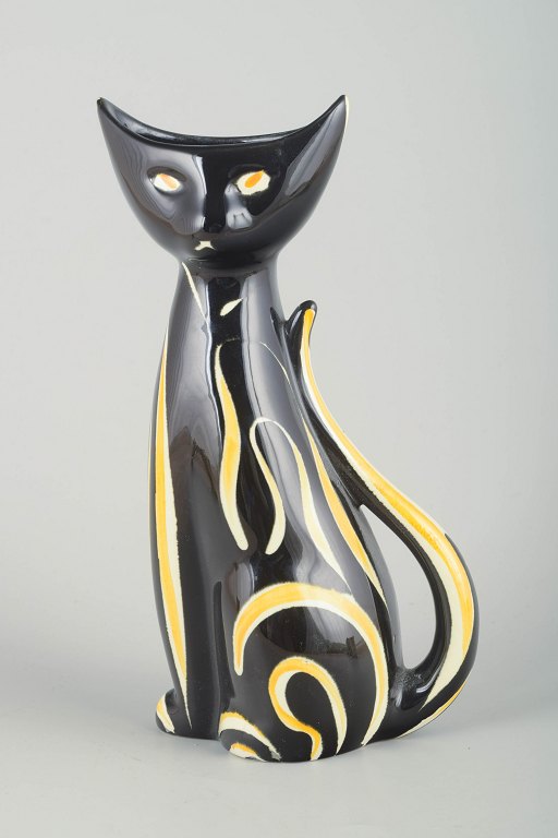 West GermanyCeramic vase, 1970s.