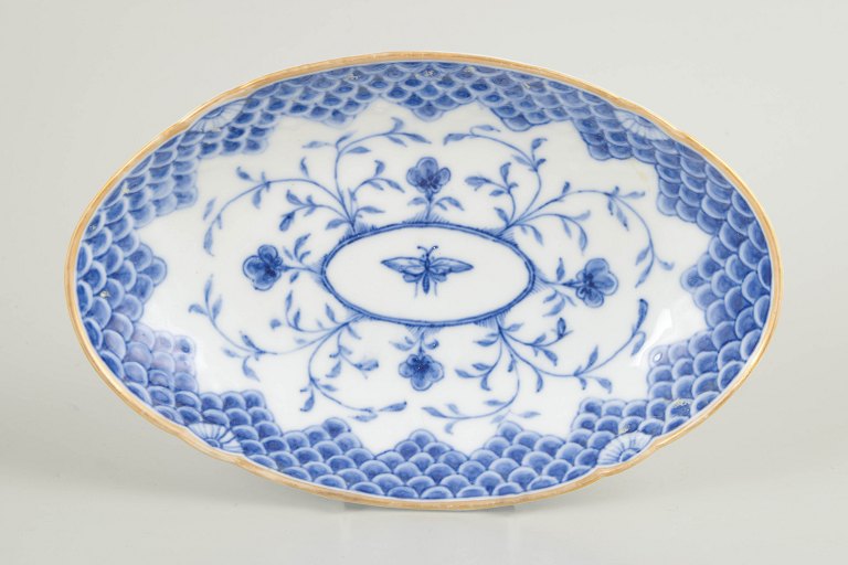 Bing & GrøndahlSommerfugl fad med guldkant, 1880’erne.