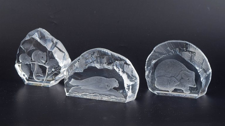 Paul Isling for Svenskt Glas, WWF, set of 3 art glass sculptures.
