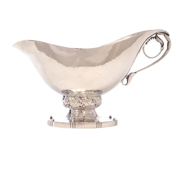 Georg Jensen sterlingsølv sauciere #177. Stemplet Georg Jensen. H: 12,5cm. L: 21cm. V: 370gr