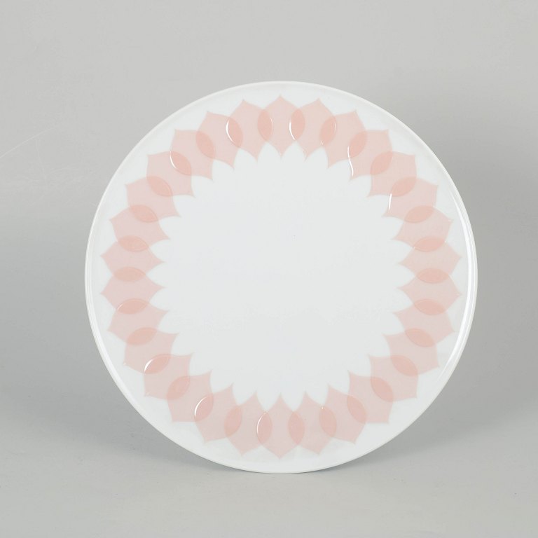 Bjørn Wiinblad for Rosenthal, round serving dish.