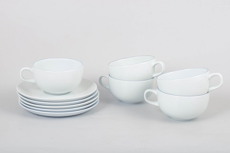 Grethe Meyer for Royal Copenhagen, sæt af fem Blåkant kaffekopper med tilhørende underkopper.