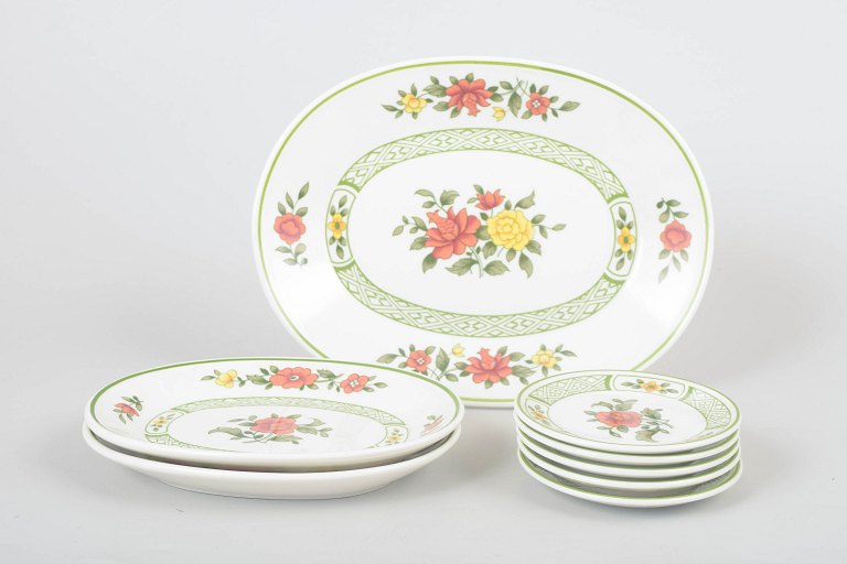 Villeroy & Boch Summer Day, sæt af fem kaviarskåle, et serveringsfad og to små tallerkener.