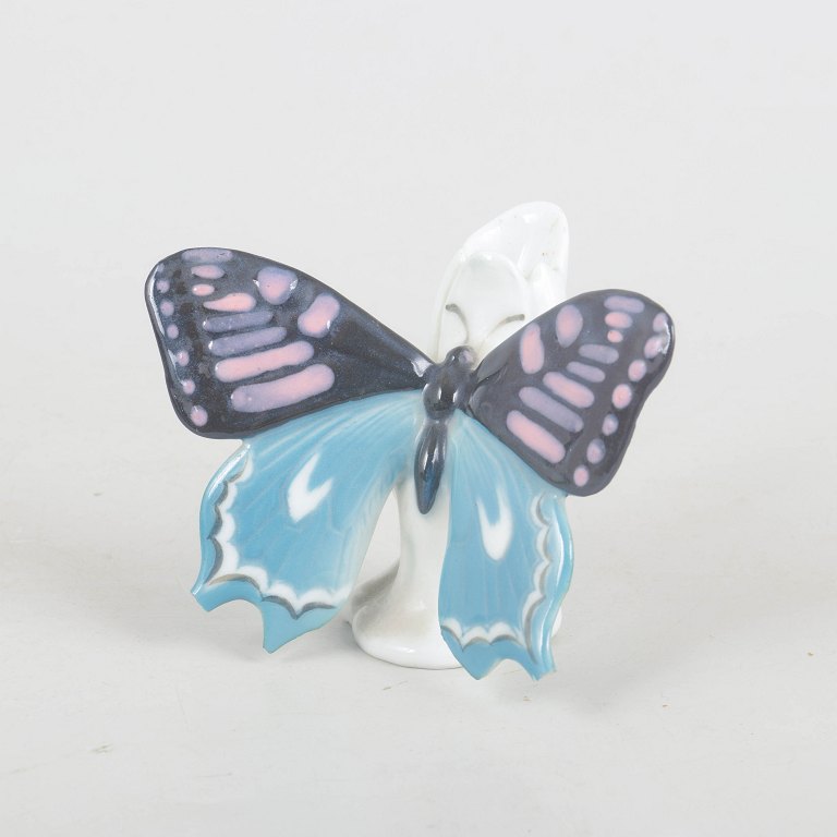 Karl Ens for Volkstedt, sommerfuglefigur i art deco-stil.